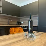 Gold Shine Апартаменты *