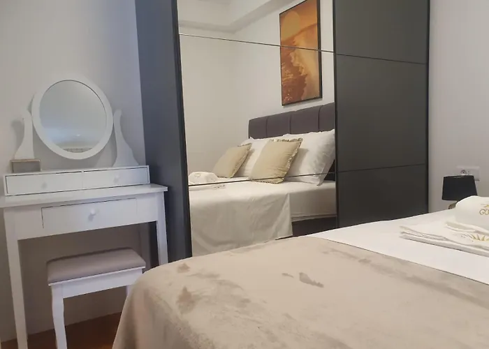 Gold Shine זאדאר