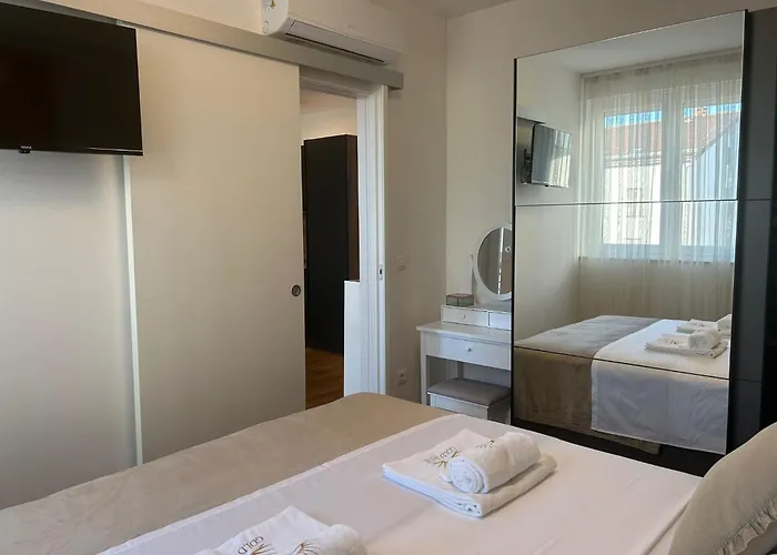 Gold Shine זאדאר