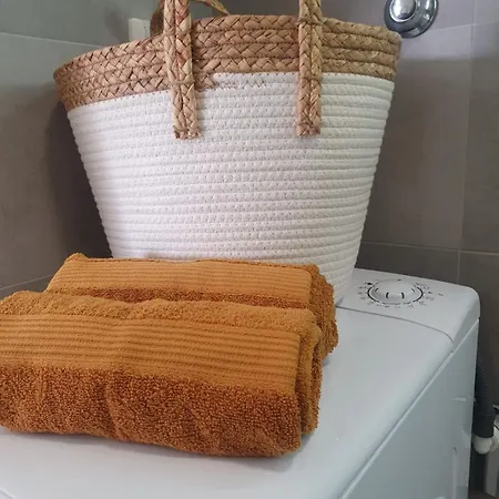 Gold Shine 아파트 *